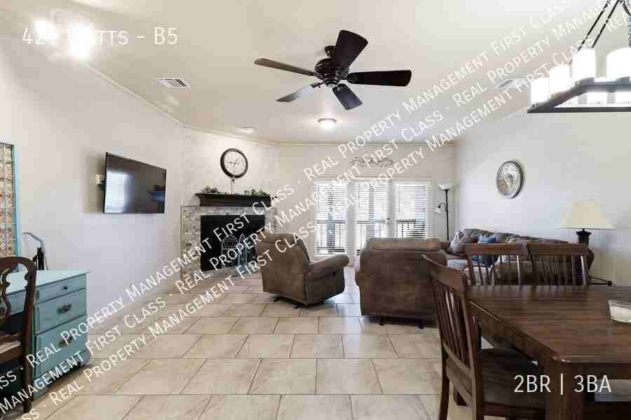 421 Watts Ln #B5 - Photo 4 of 27