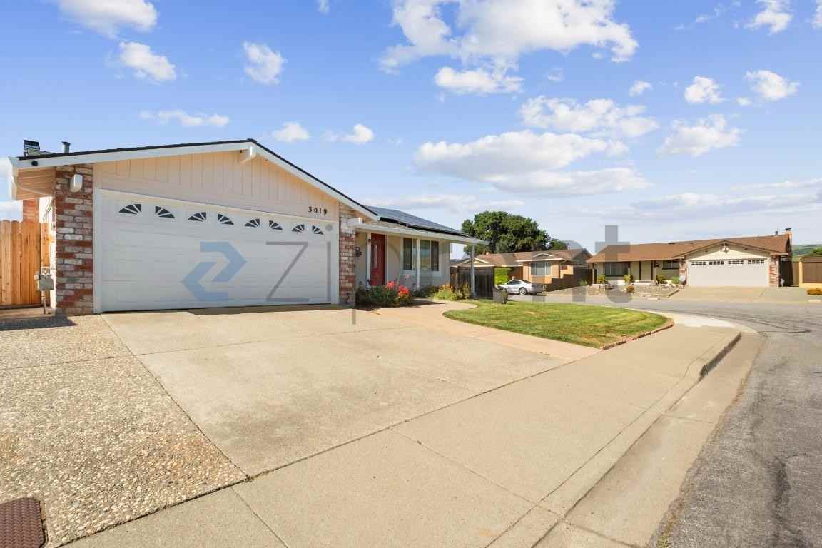 3019 Paine Ct - Photo 4 of 29