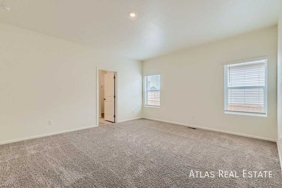 987 Cascade Falls St - Photo 6 of 16