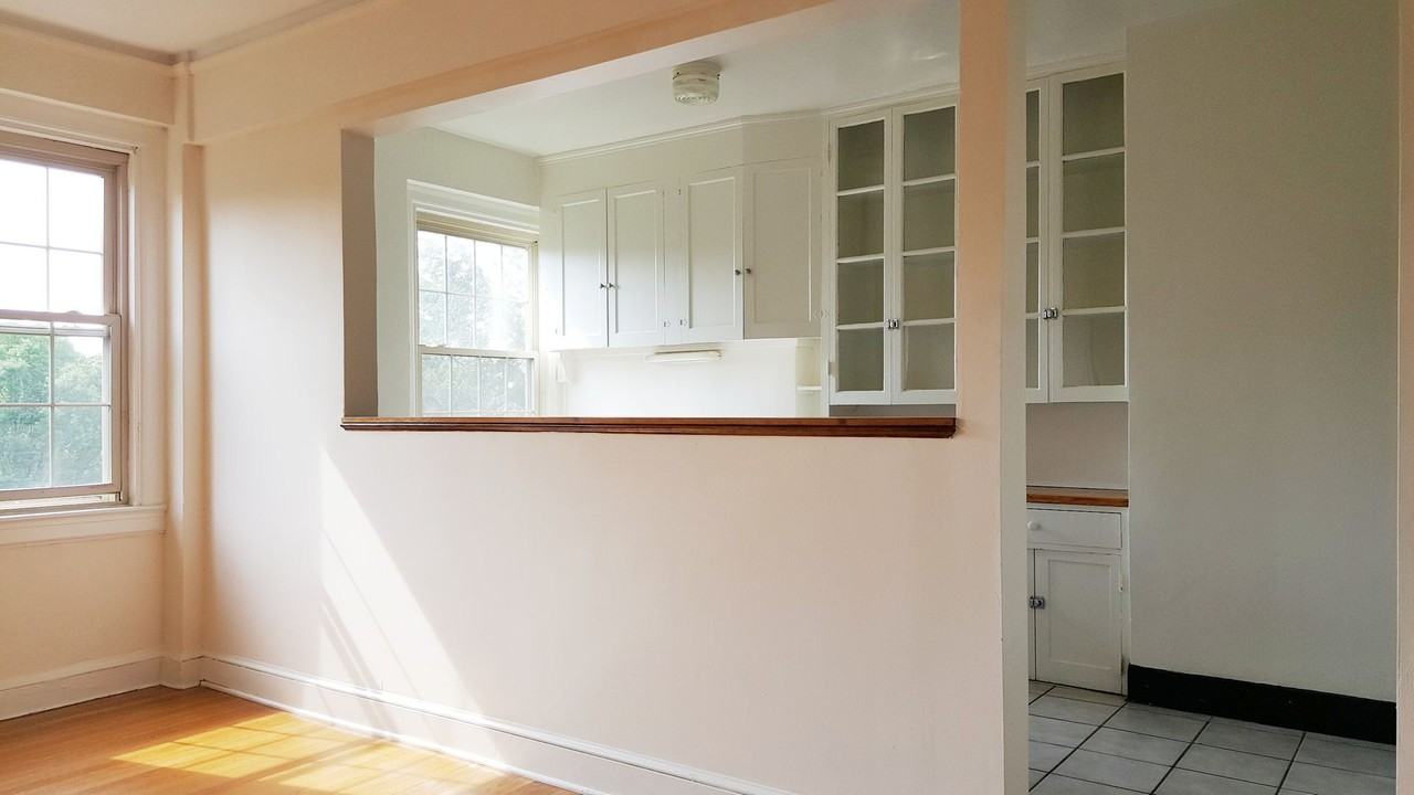 3925 Beech Ave - Photo 4 of 15