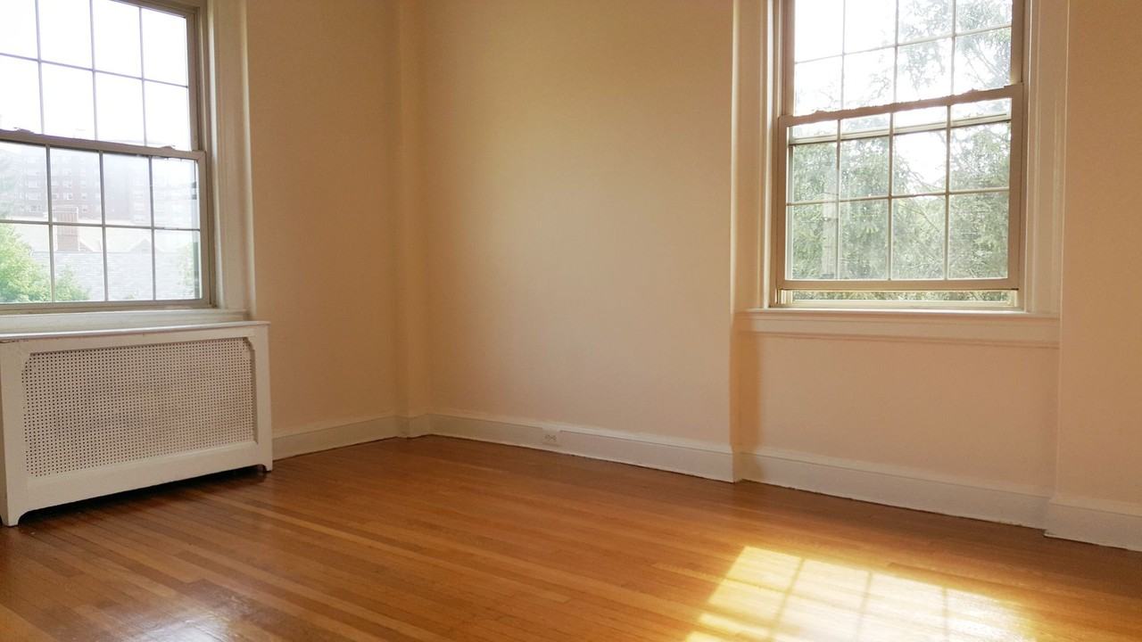 3925 Beech Ave - Photo 6 of 15