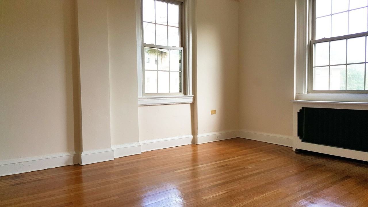 3925 Beech Ave - Photo 7 of 15