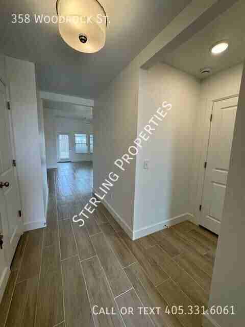 358 Woodrock St - Photo 3 of 27