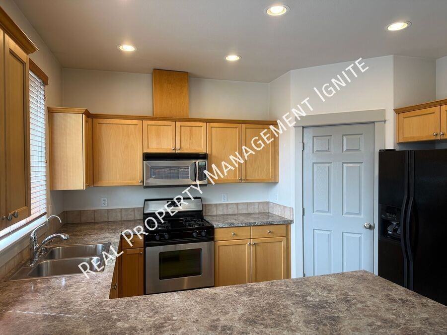 20573 Button Brush Ave - Photo 3 of 16