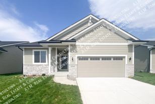 3212 Ne Fawn Ln - Photo 1 of 1