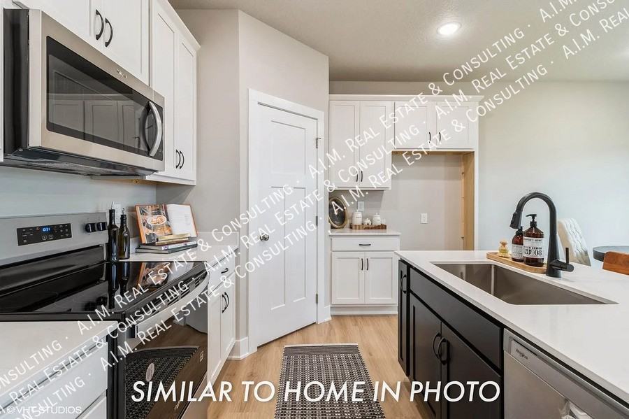 3212 Ne Fawn Ln - Photo 5 of 33