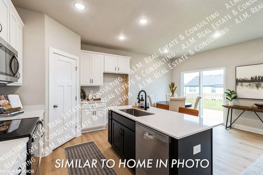 3212 Ne Fawn Ln - Photo 6 of 33