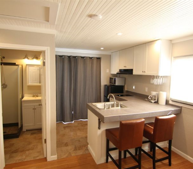 1559B Willis St - Photo 2 of 14