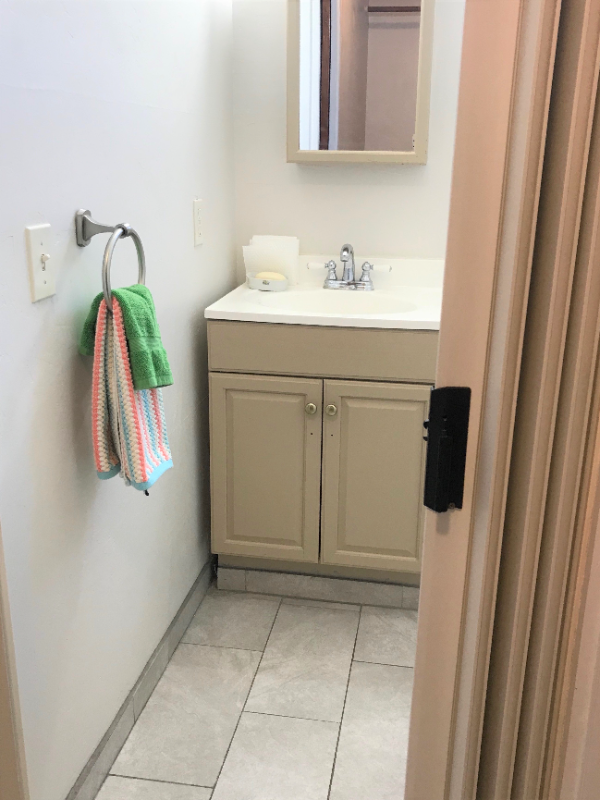 692 2nd Ave - Photo 6 of 7