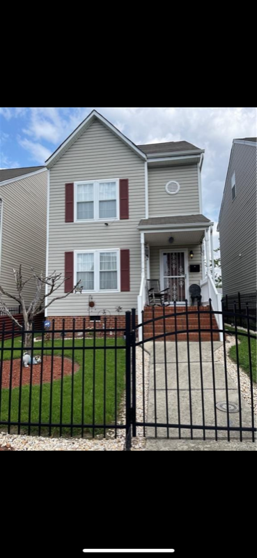 1915 Porter St - Photo 3 of 14