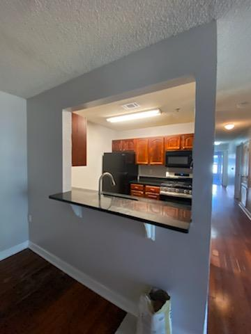 2035 Dixie Belle Dr - Photo 2 of 10