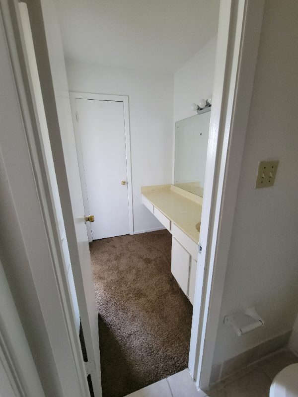 207 Sprucewood Ln #D - Photo 6 of 7