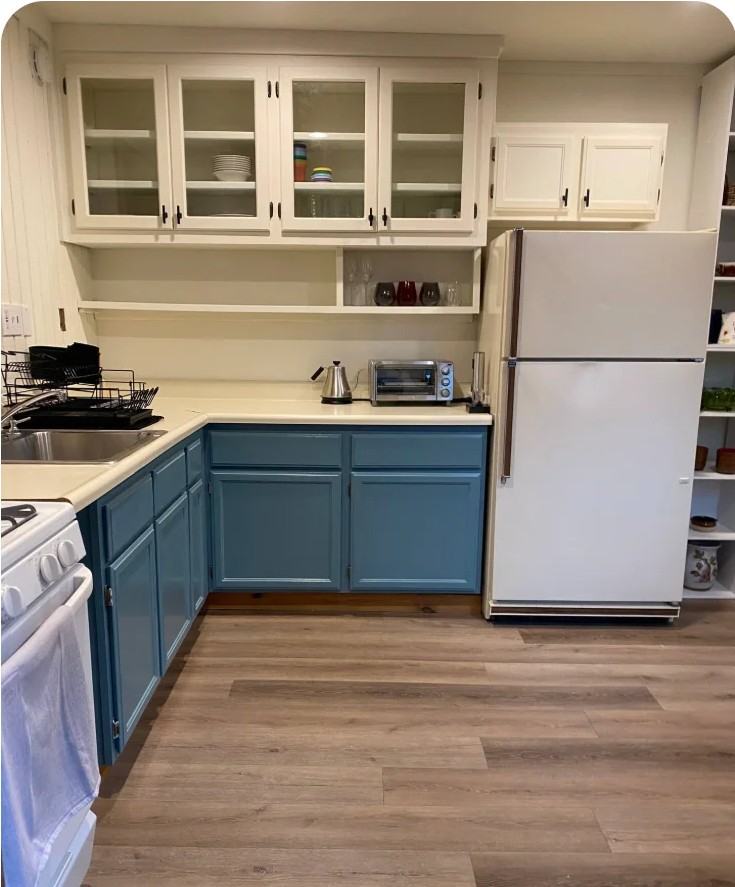 472 Freear Dr - Photo 3 of 16