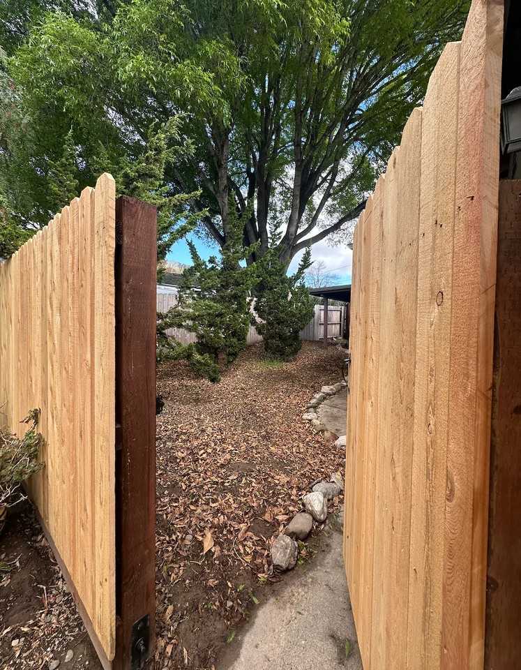 472 Freear Dr - Photo 6 of 16