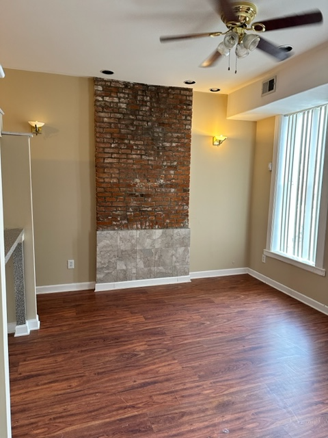 2348 Rutger St #B - Photo 4 of 19