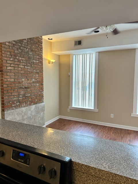 2348 Rutger St #B - Photo 5 of 19