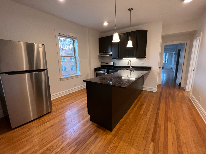 6018 N Melvina Ave #2 - Photo 4 of 17