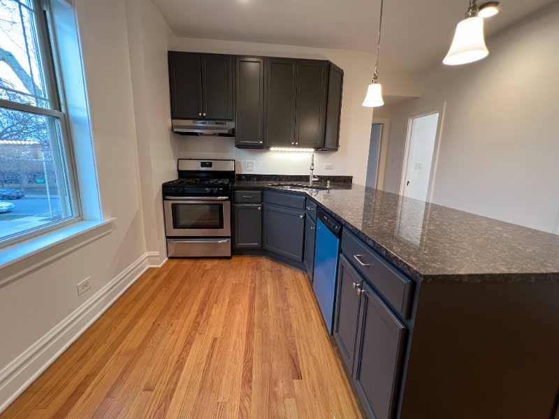 6018 N Melvina Ave #2 - Photo 5 of 17