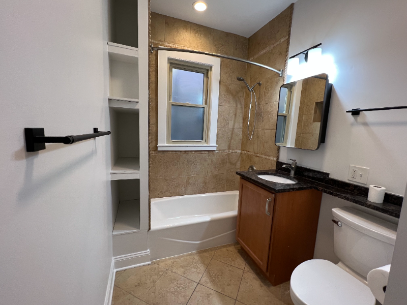 6018 N Melvina Ave #2 - Photo 6 of 17