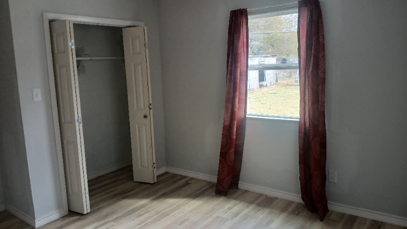 205 N 21st St - Photo 7 of 11