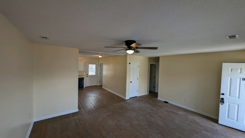 425 Elmira St #B - Photo 6 of 14