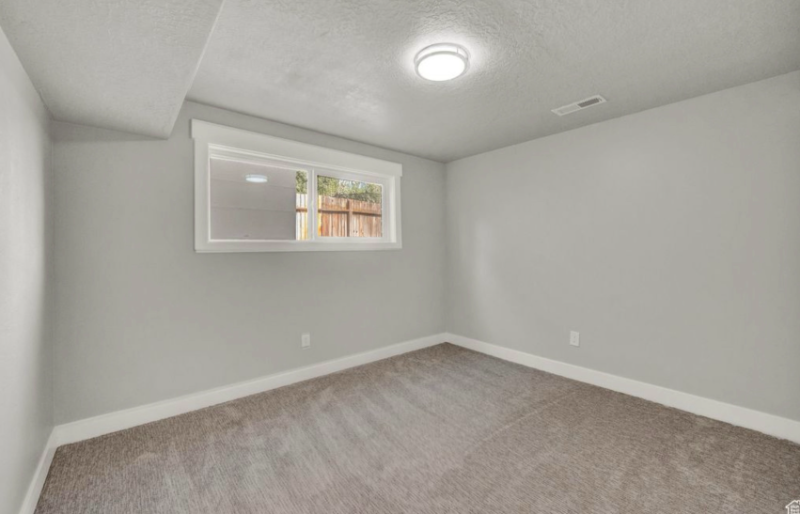 1140 En - Photo 4 of 12