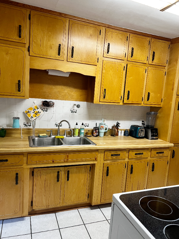 1529 Yancey St - Photo 2 of 20