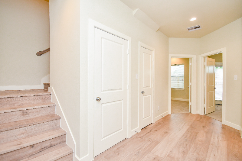 2307 Warhol Way - Photo 3 of 19