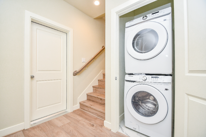 2307 Warhol Way - Photo 4 of 19