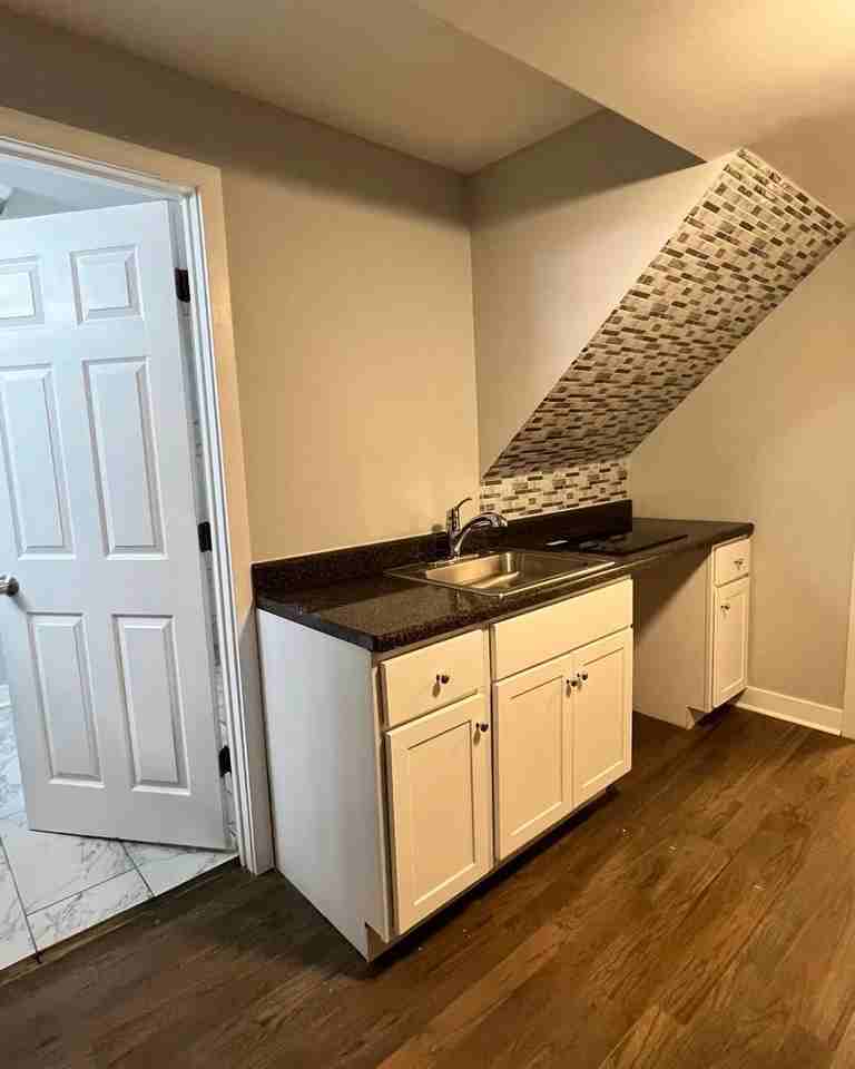 152 N 22nd Ave - Photo 4 of 6