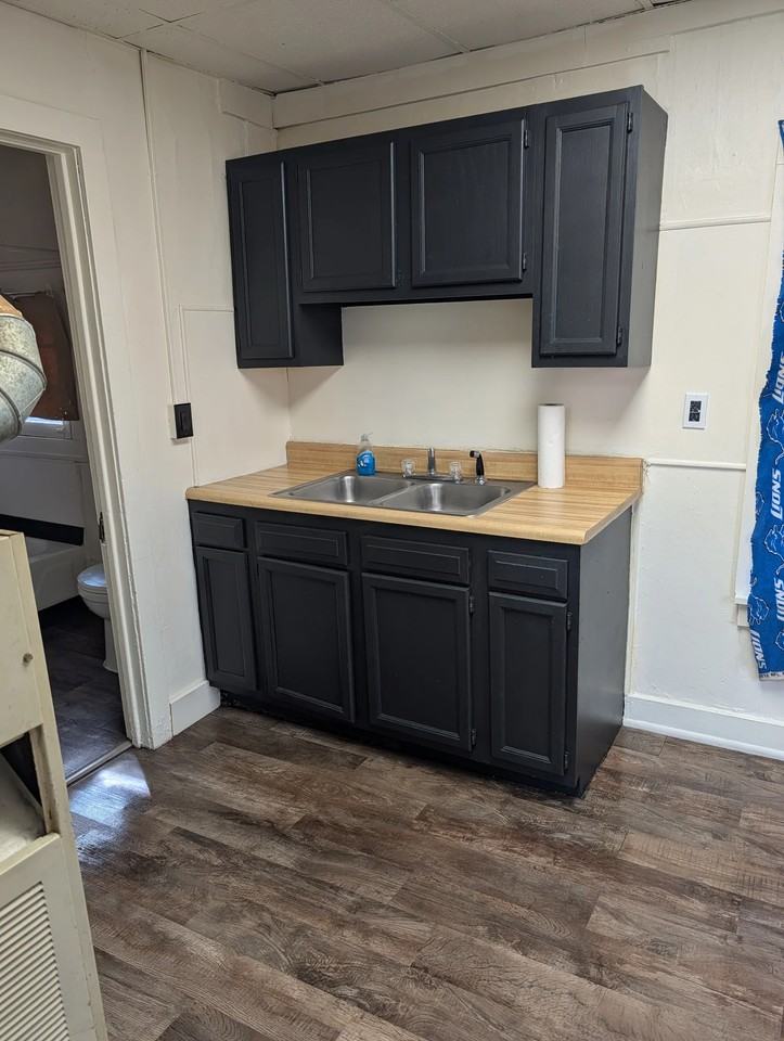 21 Knox St #2 - Photo 4 of 10