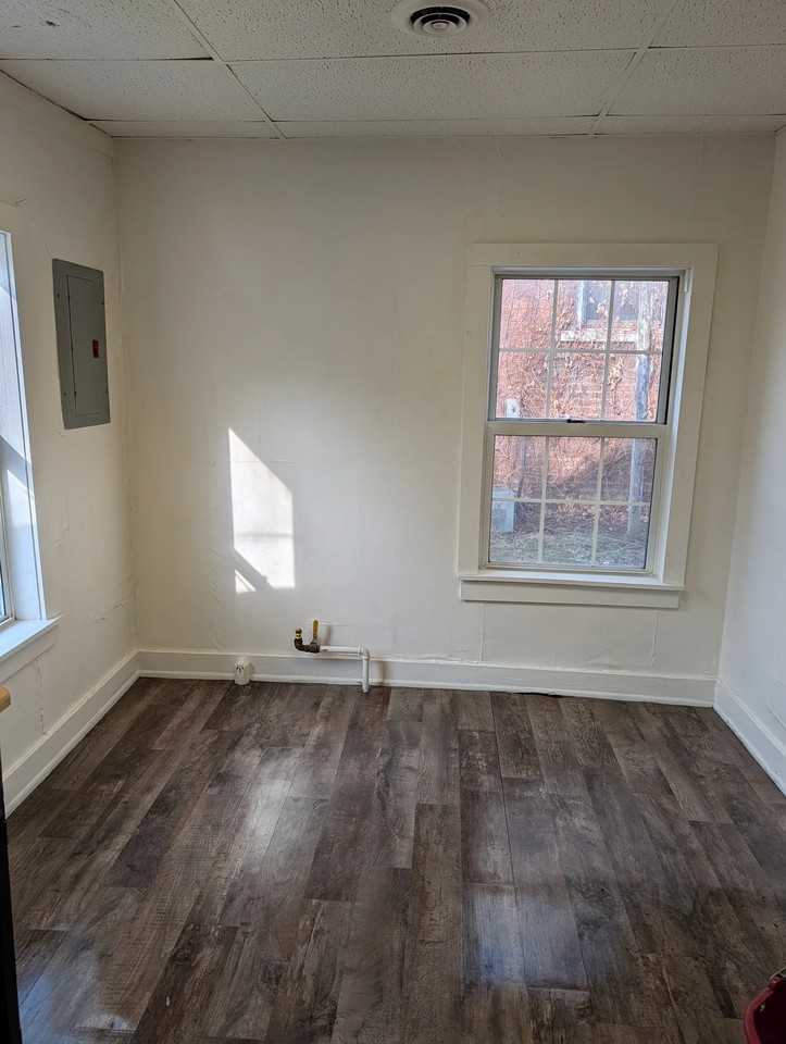 21 Knox St #2 - Photo 5 of 10