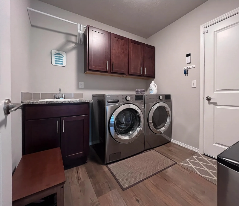 8567 N James Dr - Photo 3 of 49