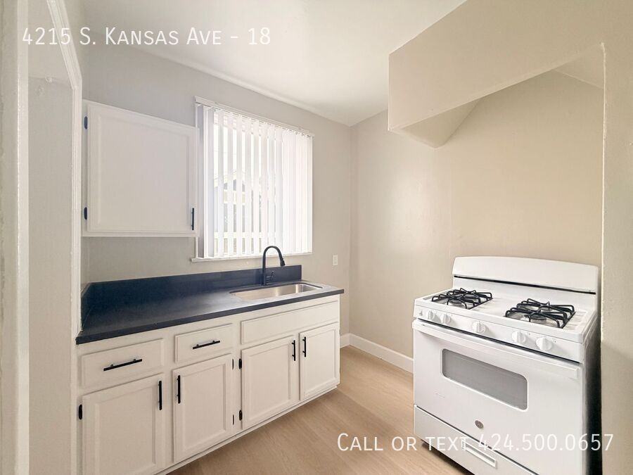 4215 S Kansas Ave #18 - Photo 5 of 7