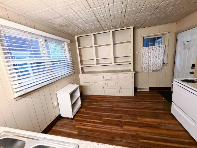 3116 Peach St #2 - Photo 4 of 9