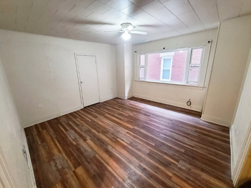 3116 Peach St #2 - Photo 5 of 9