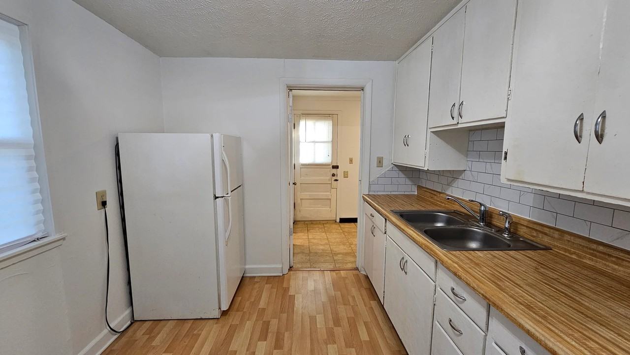 940 Hancock St - Photo 3 of 18