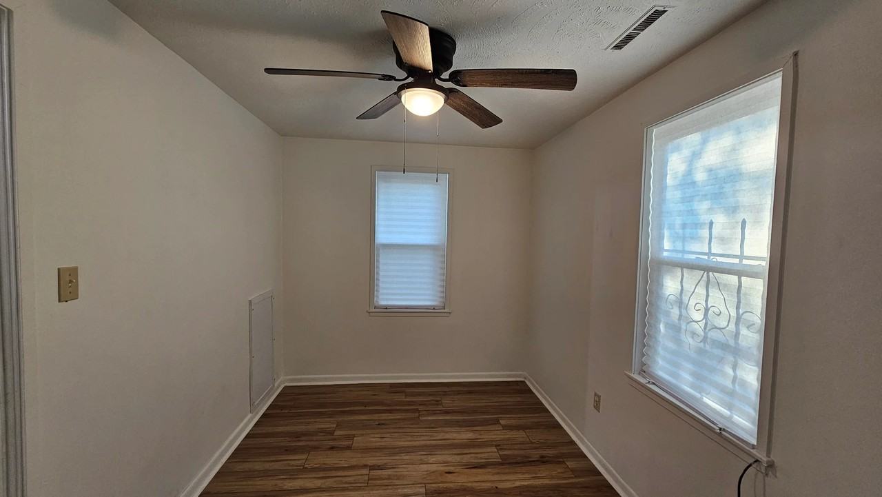 940 Hancock St - Photo 5 of 18