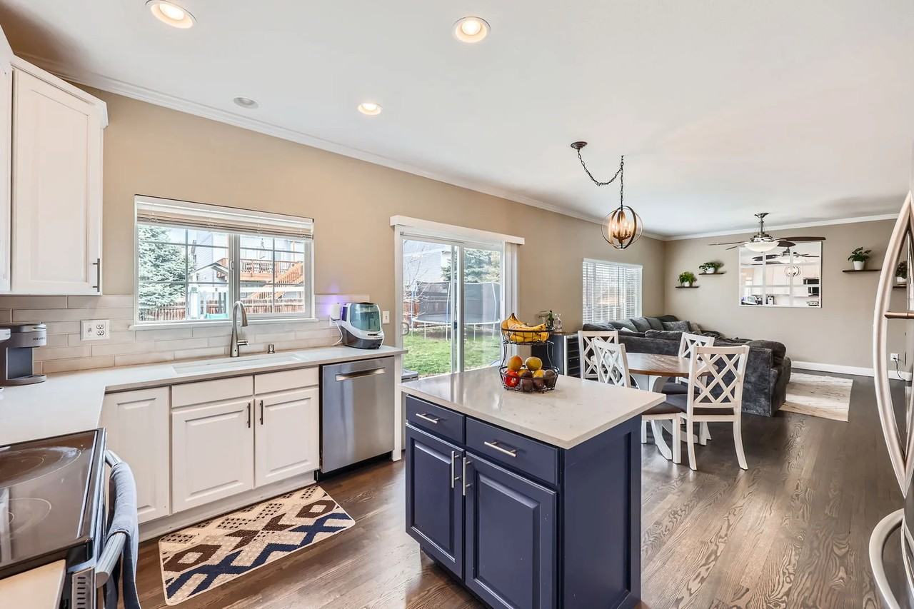 1109 N Tabor Dr - Photo 3 of 20