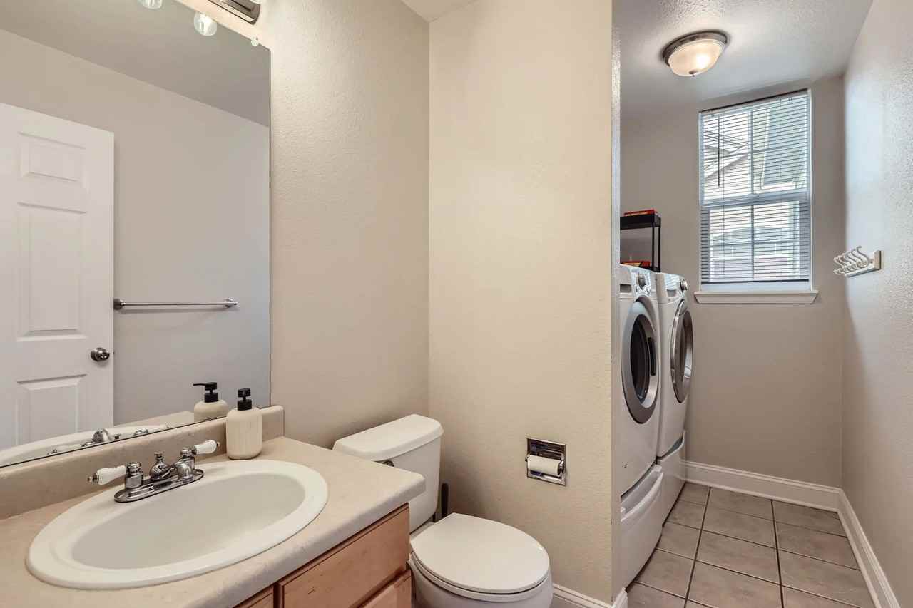 1109 N Tabor Dr - Photo 7 of 20