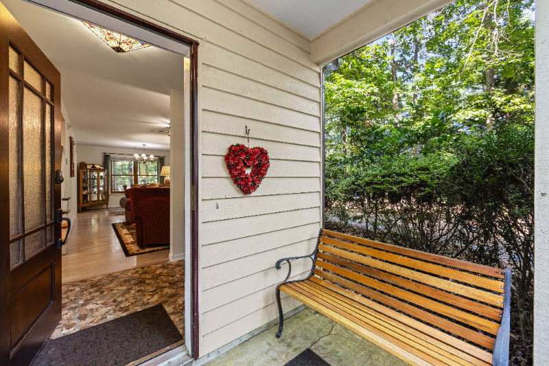 32 Estes Ct - Photo 2 of 20