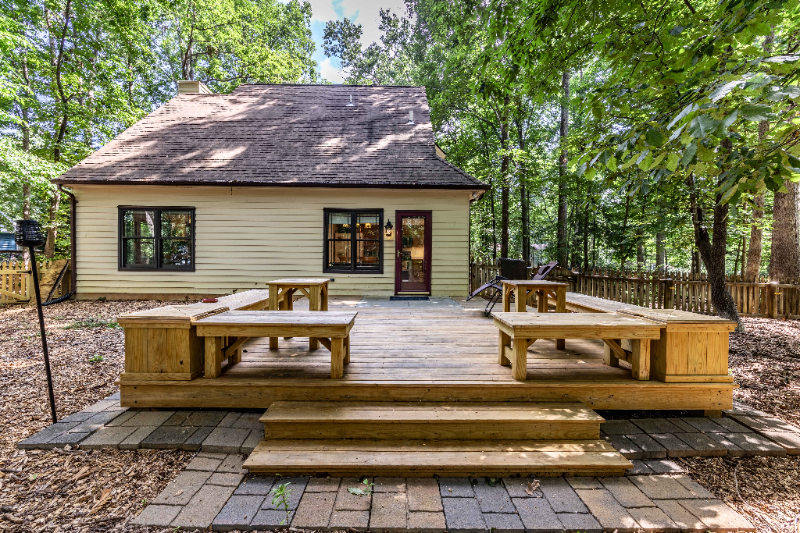 32 Estes Ct - Photo 3 of 20