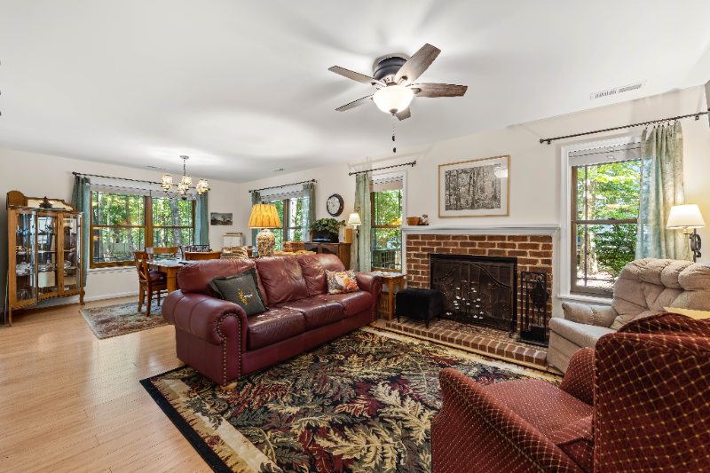 32 Estes Ct - Photo 6 of 20