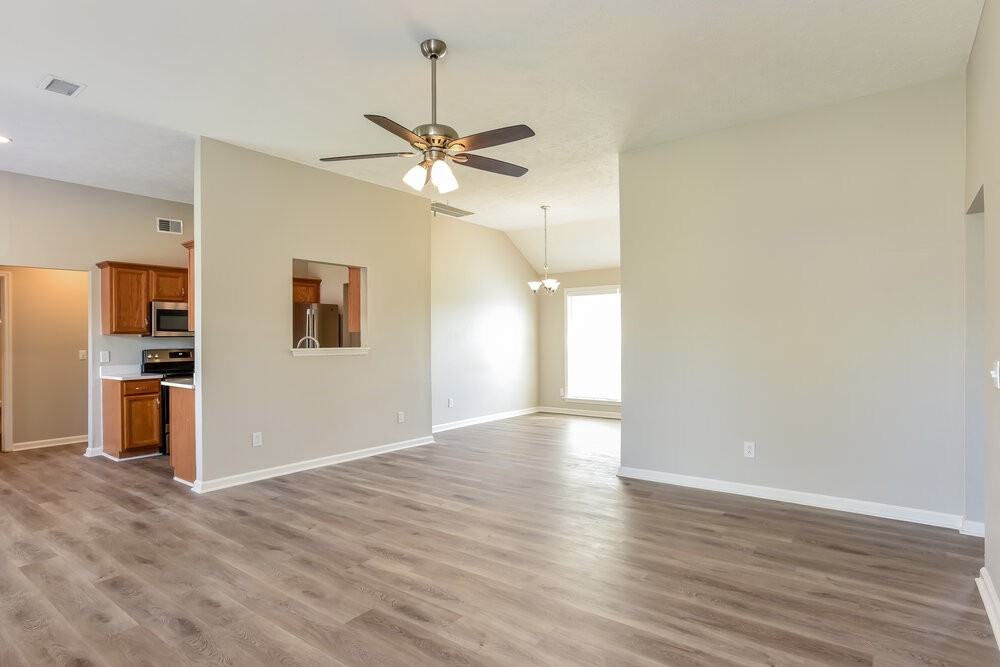 416 Lake Forest Dr - Photo 4 of 16