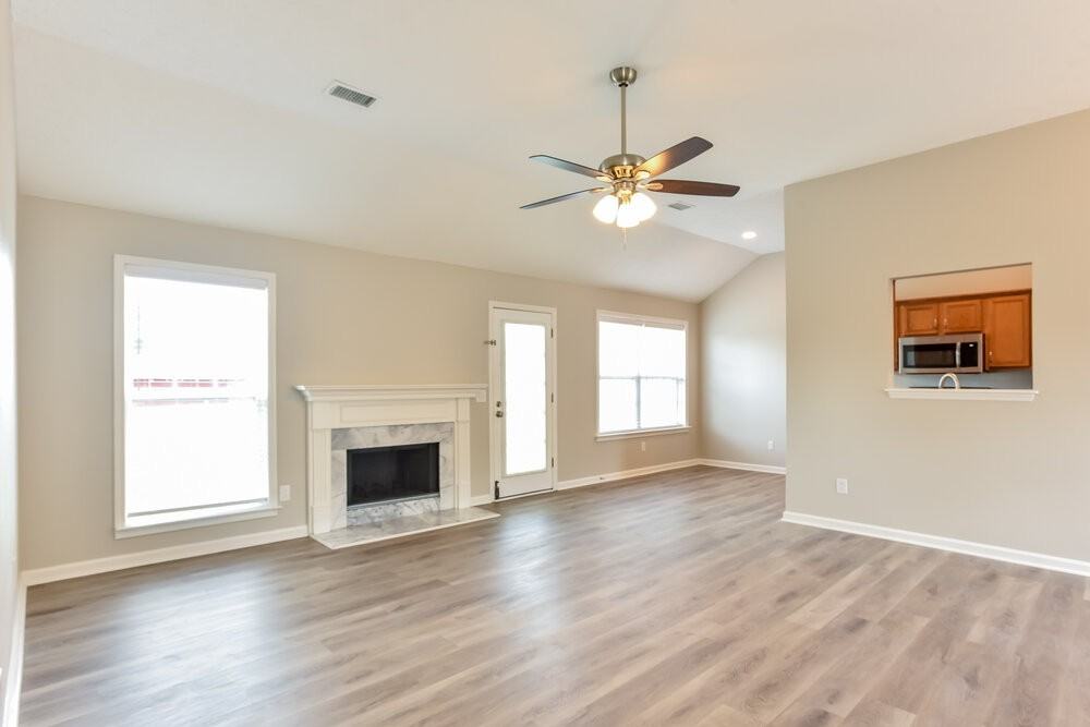 416 Lake Forest Dr - Photo 5 of 16