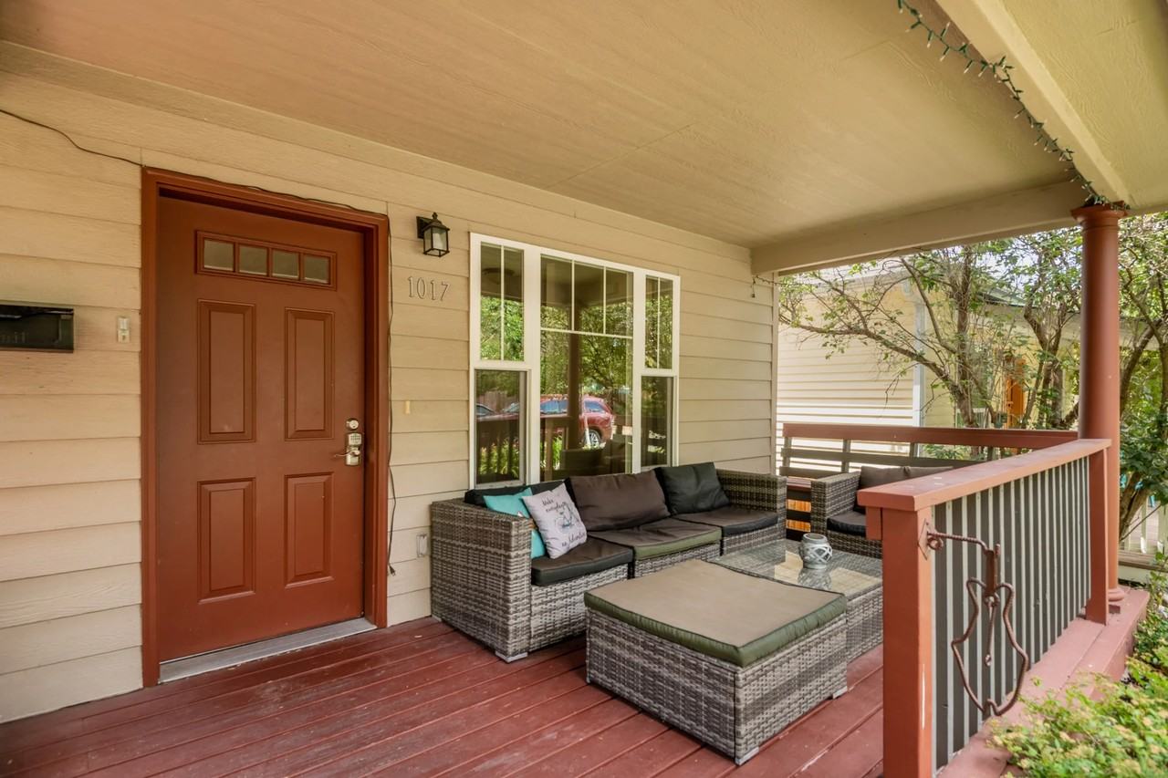 1017 Poplar St #MAIN - Photo 2 of 18