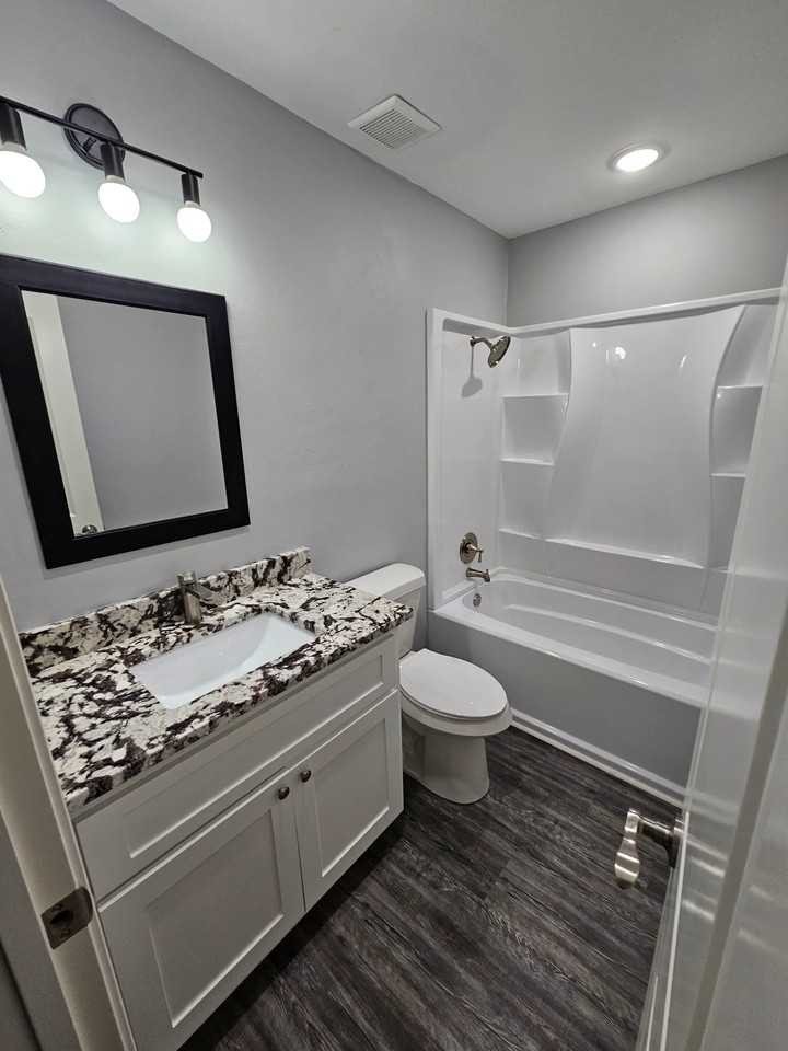 21 Bernard Dr - Photo 7 of 10