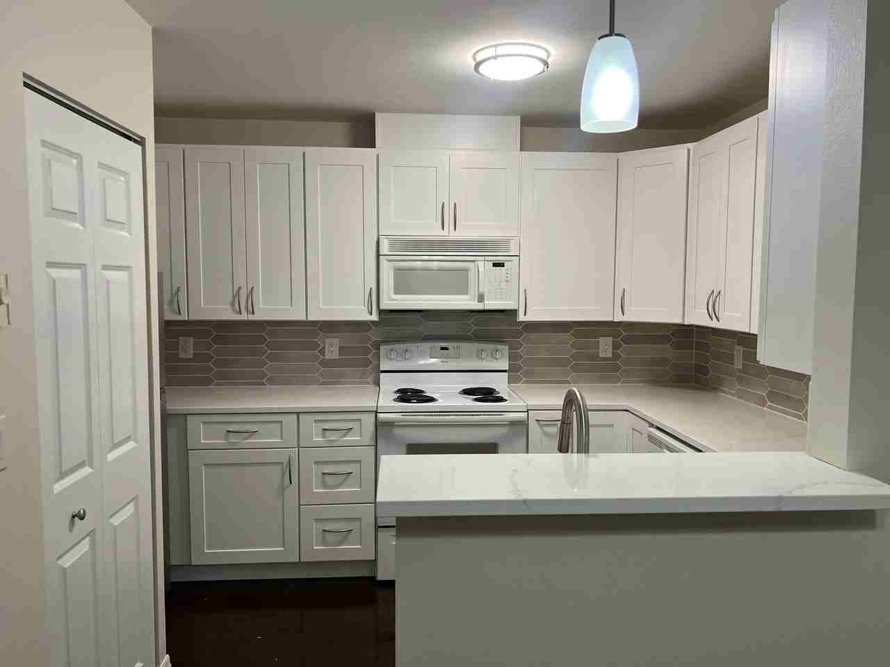 9210 Market Pl #E101 - Photo 5 of 17