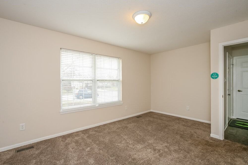 7825 Jaclyn Dr - Photo 6 of 15