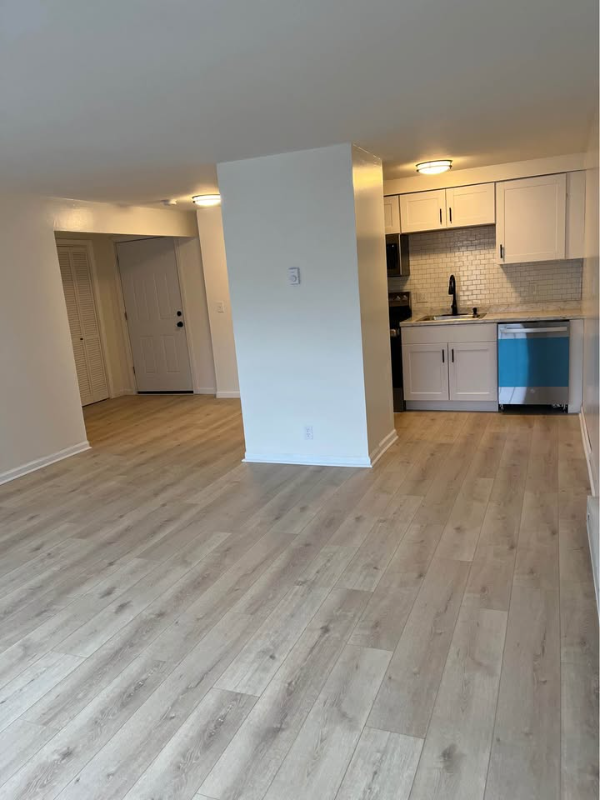 1109 1st North St #33 - Photo 2 of 9